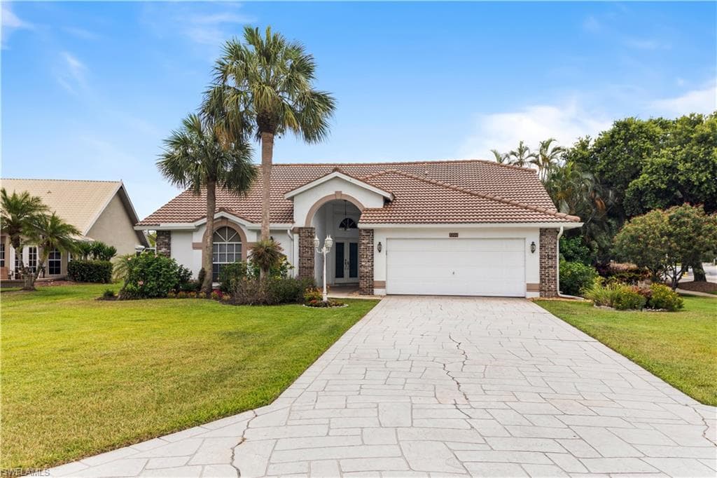 7200 Country Lake CIR NAPLES, FL 34104