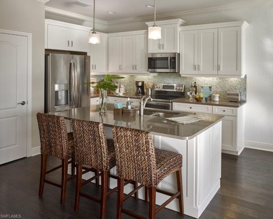 2281 Priory LN 1206 NAPLES, FL 34120