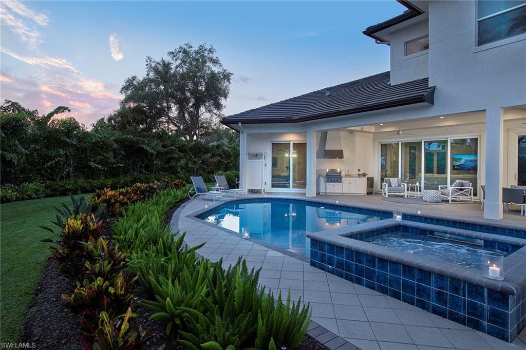 662 Banyan BLVD NAPLES, FL 34102