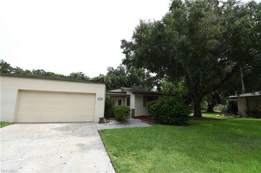 5845 Crabwood CT FORT MYERS, FL 33919
