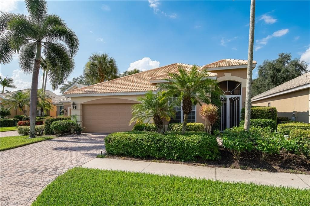 1778 MARSH RUN NAPLES, FL 34109