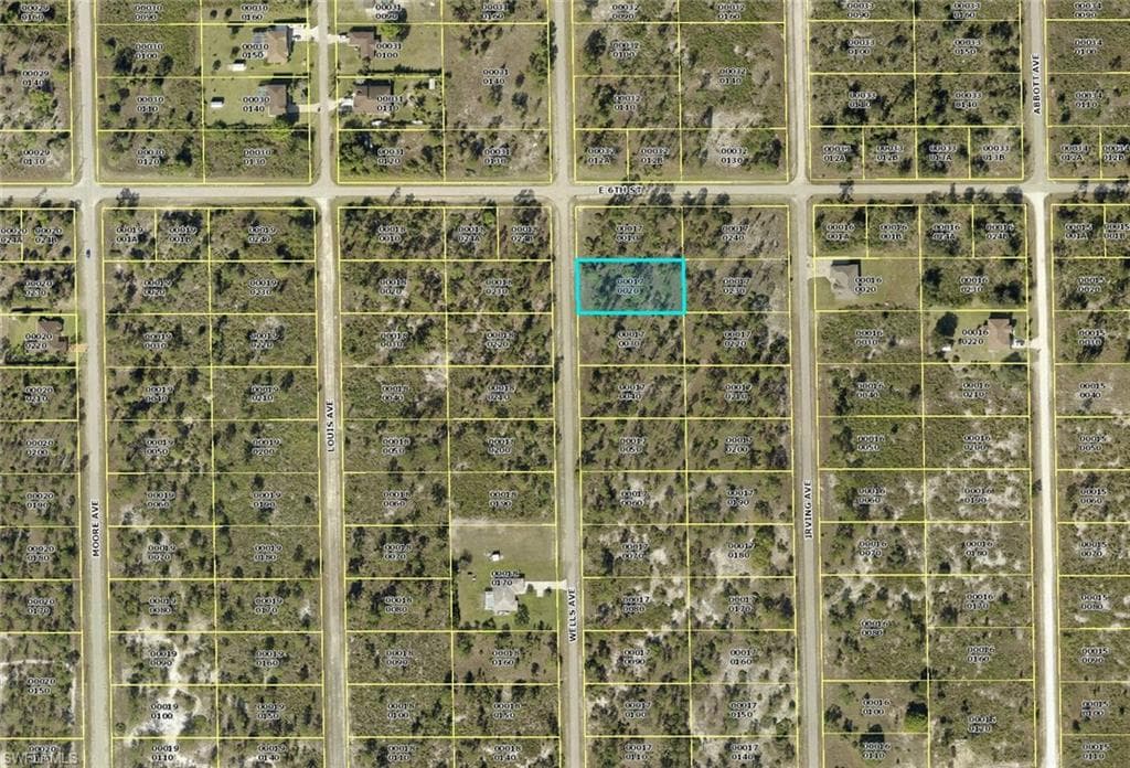 520 Wells AVE LEHIGH ACRES, FL 33972