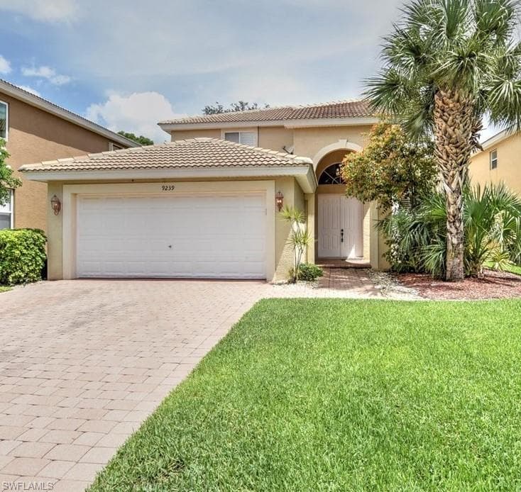 9239 Scarlette Oak AVE FORT MYERS, FL 33967