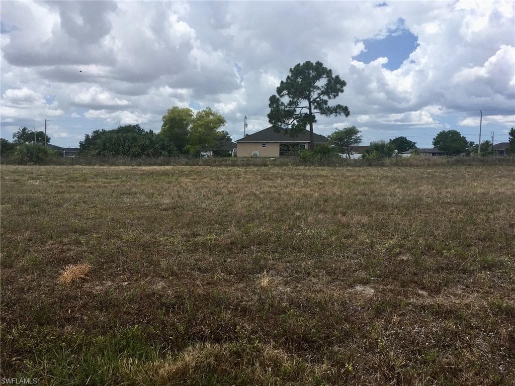 1322 NE 19th PL CAPE CORAL, FL 33909