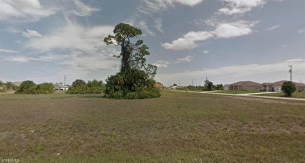 2827 Santa Barbara BLVD N CAPE CORAL, FL 33993