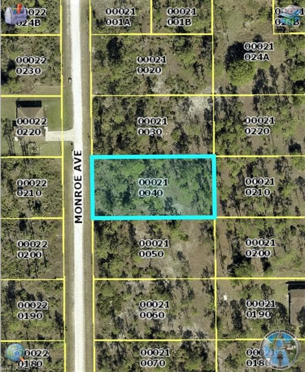 916 Monroe AVE LEHIGH ACRES, FL 33972