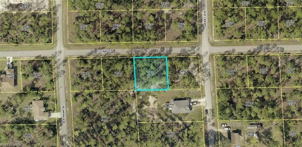 3304 E 22nd ST ALVA, FL 33920
