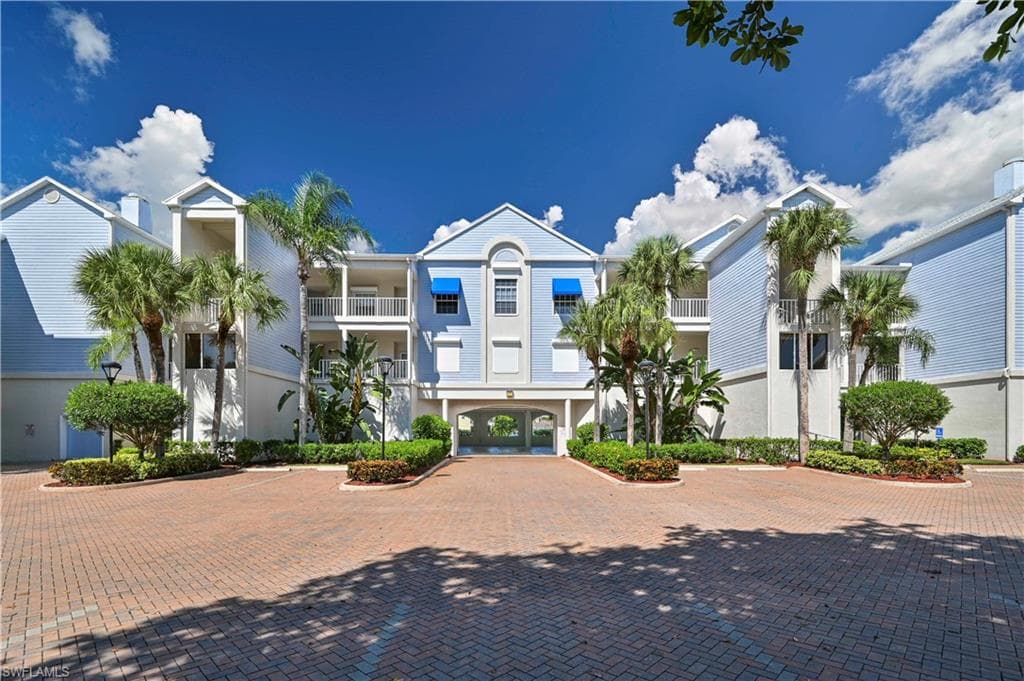 18086 San Carlos BLVD 823 FORT MYERS BEACH, FL 33931