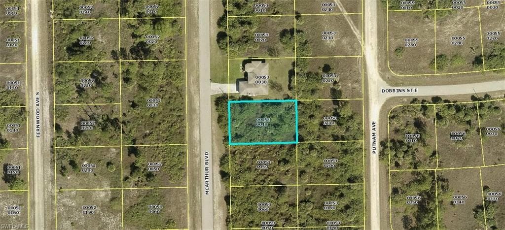413 Mcarthur BLVD LEHIGH ACRES, FL 33974
