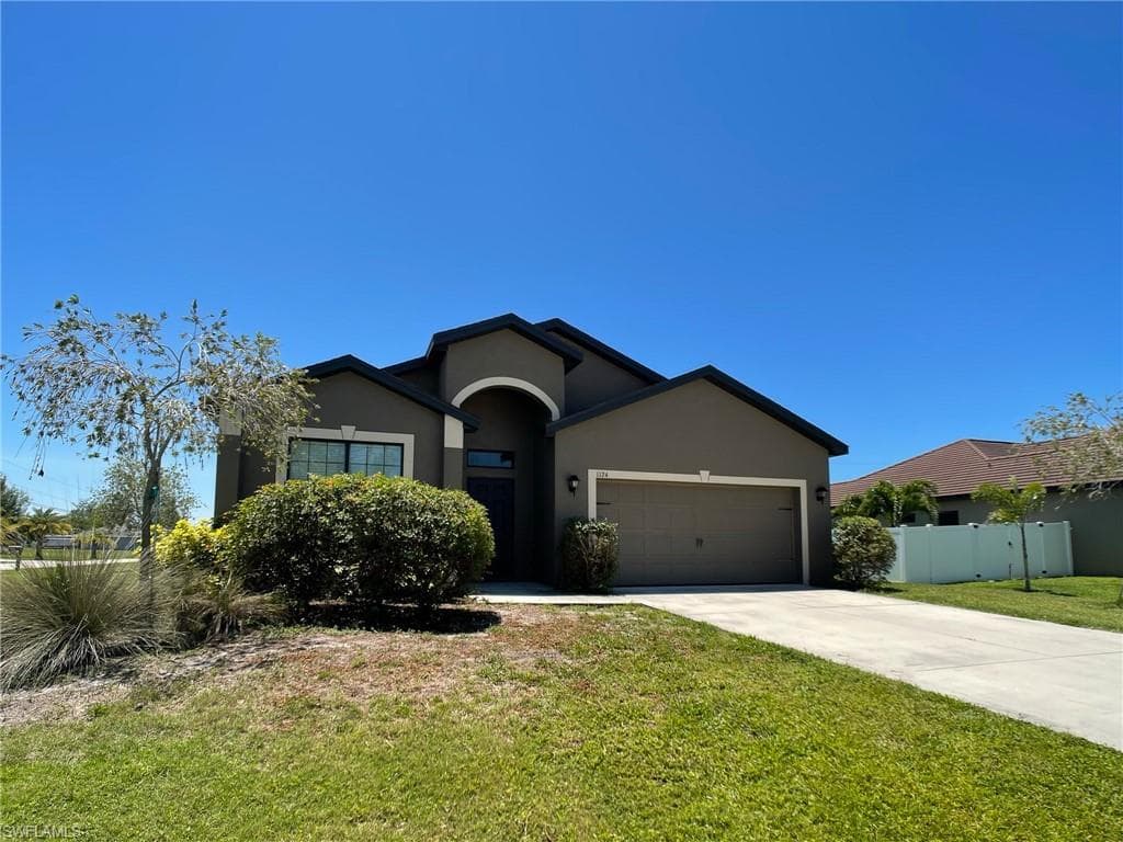 1124 SW 5th TER CAPE CORAL, FL 33991