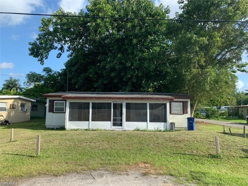 73 Cabana AVE NORTH FORT MYERS, FL 33903