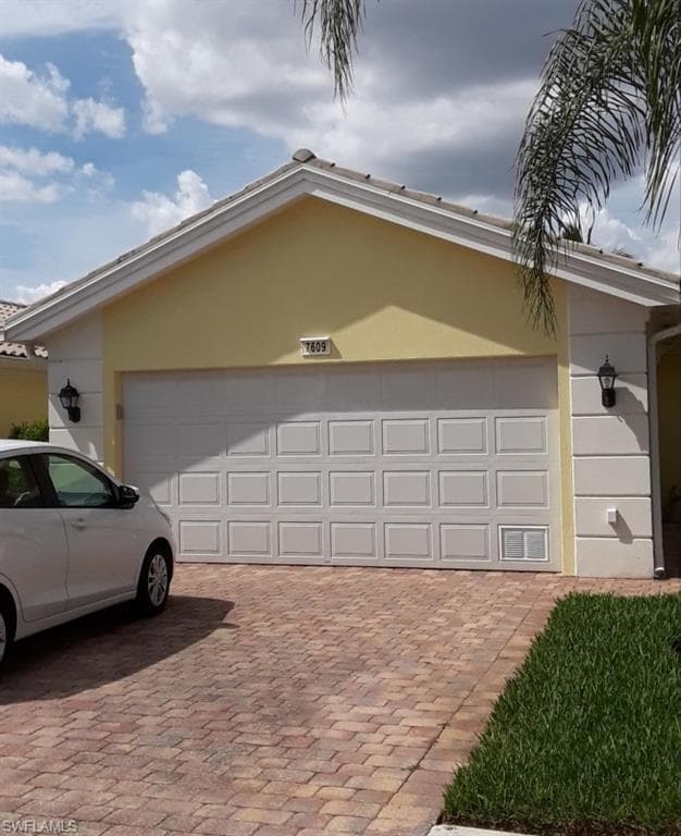 7609 Rozzini LN NAPLES, FL 34114