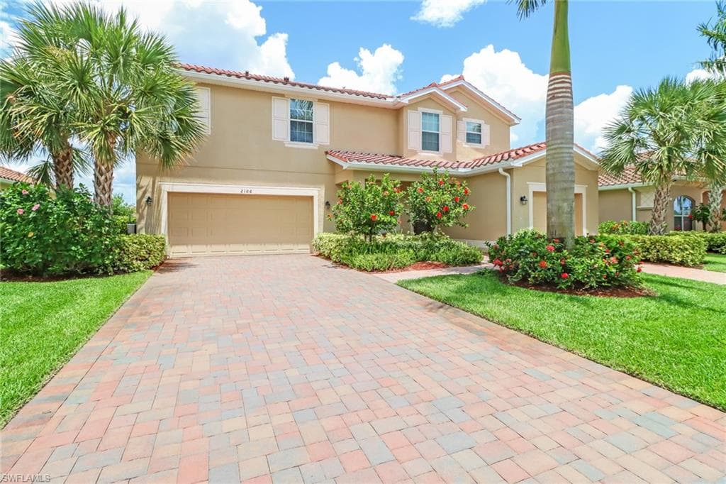 2106 Satsuma LN NAPLES, FL 34120