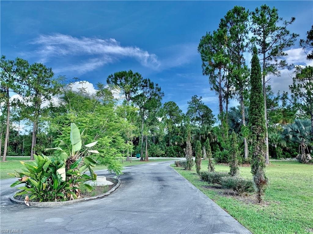 2011 14th AVE NE NAPLES, FL 34120