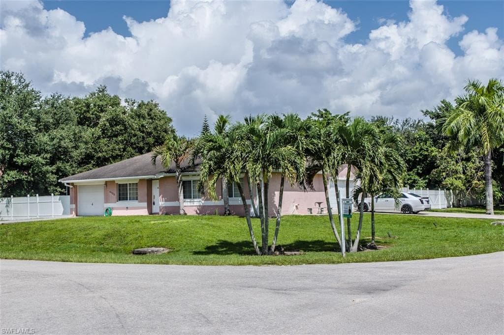 5100 17th CT SW NAPLES, FL 34116
