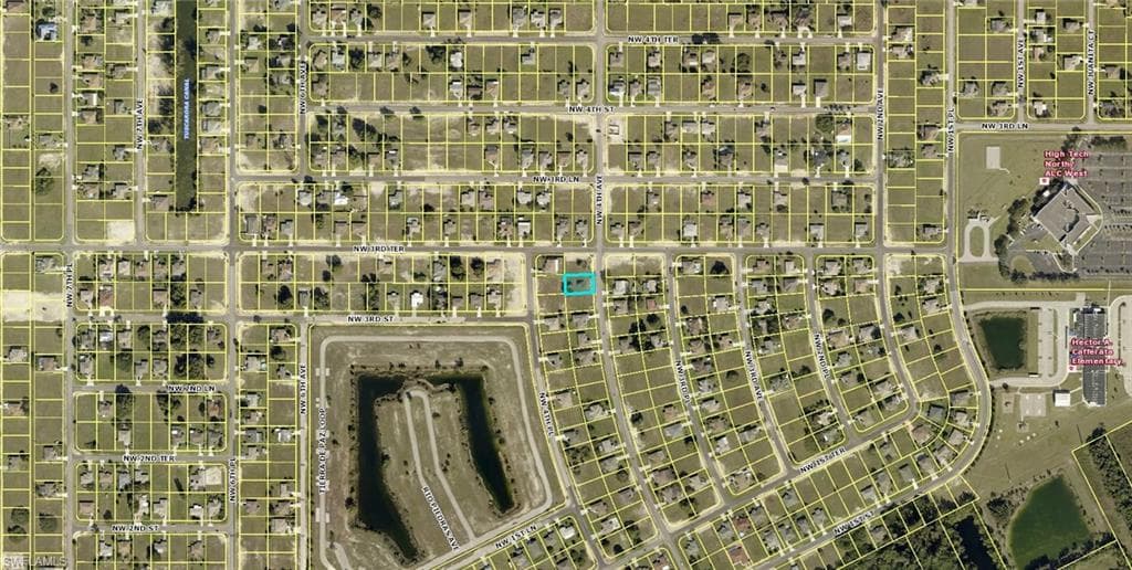 304 NW 4th AVE CAPE CORAL, FL 33993