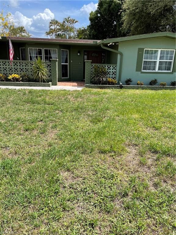 1646 Jefferson AVE FORT MYERS, FL 33901