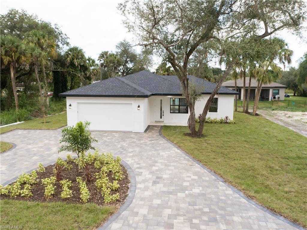 280 8th AVE LABELLE, FL 33935