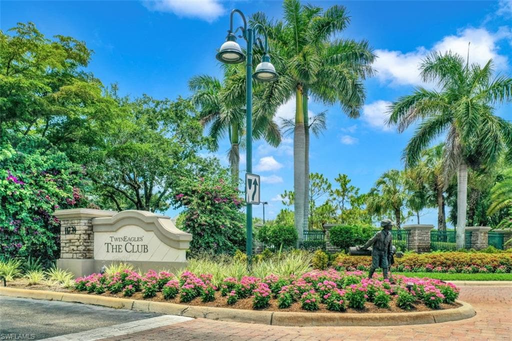 11429 Golden Eagle CT NAPLES, FL 34120