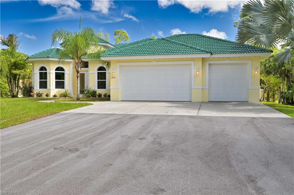 3571 3rd AVE NW NAPLES, FL 34120