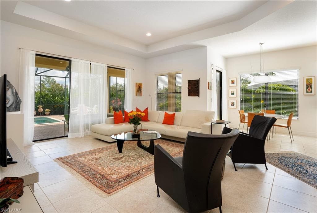 2831 Thunder Bay CIR NAPLES, FL 34119