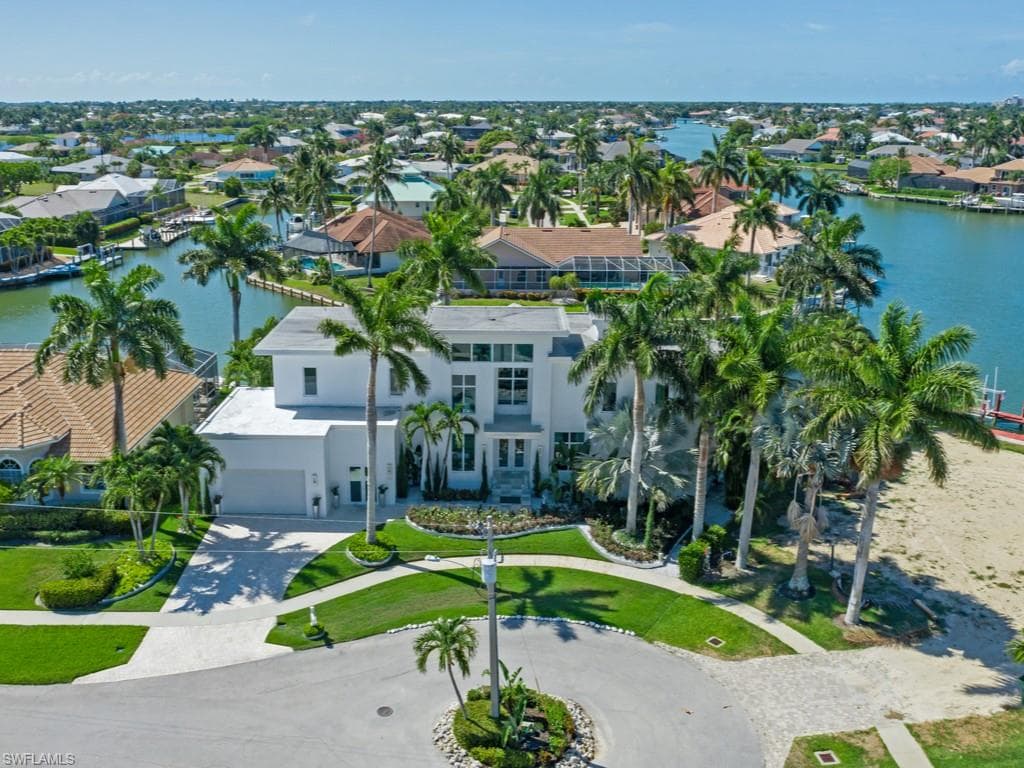 1211 Mistletoe CT 7 MARCO ISLAND, FL 34145