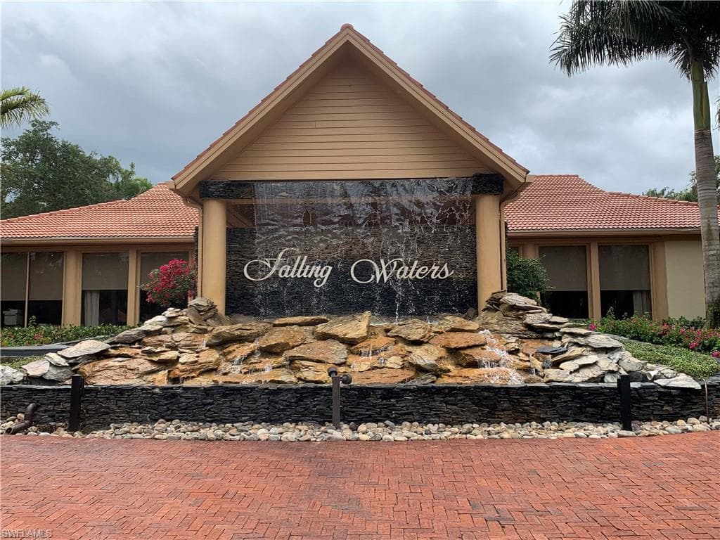 1615 Windy Pines DR 10 NAPLES, FL 34112