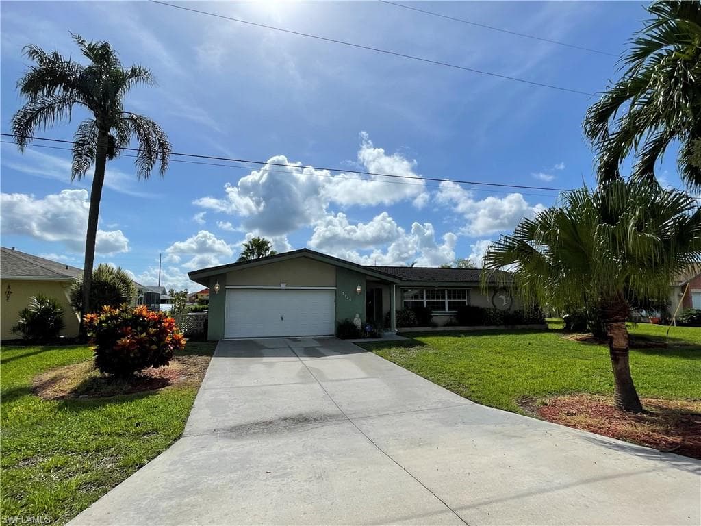 3725 SE 15th AVE CAPE CORAL, FL 33904