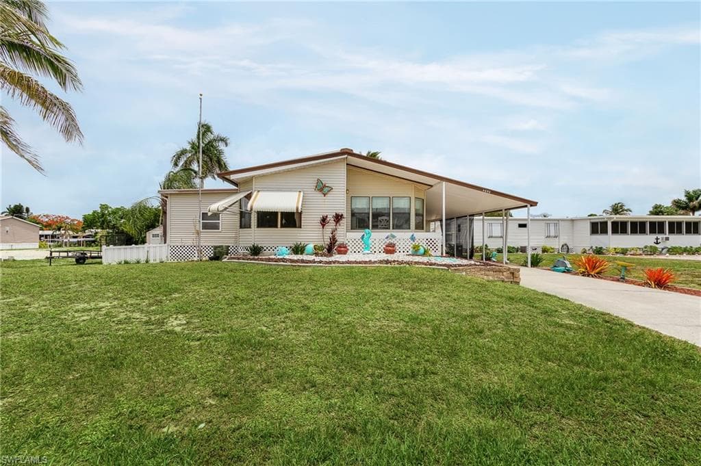 4890 Sandpiper DR ST. JAMES CITY, FL 33956