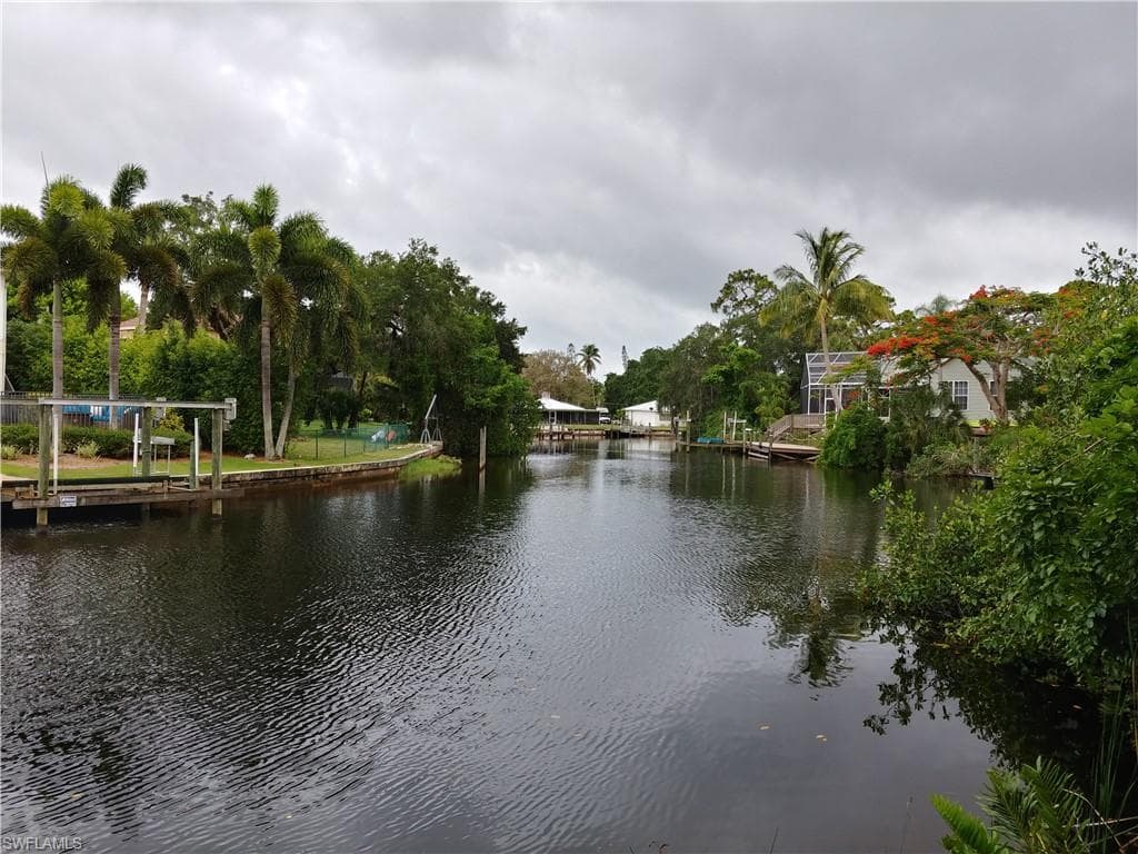 27250 Williams RD BONITA SPRINGS, FL 34135