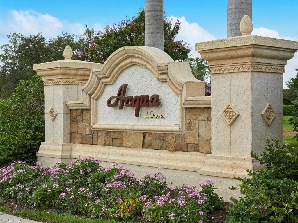 9715 Acqua CT 114 NAPLES, FL 34113