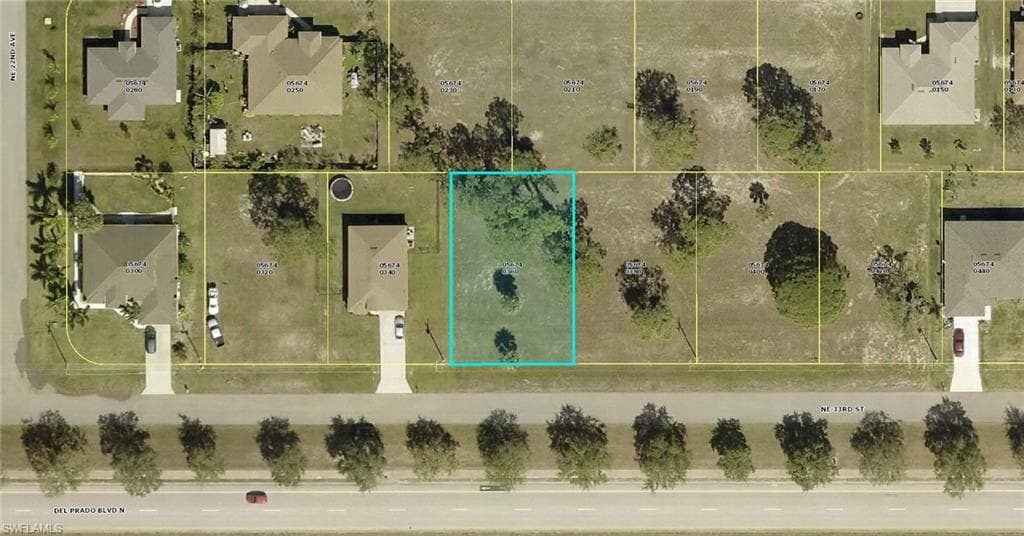 2213 NE 33rd ST CAPE CORAL, FL 33909