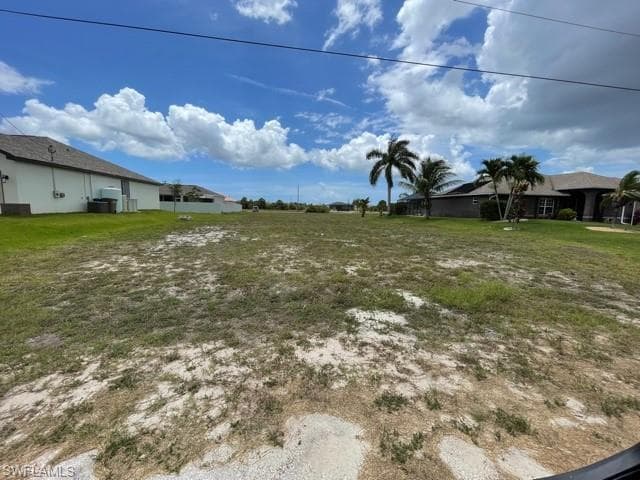 1225 NW 35th PL CAPE CORAL, FL 33993