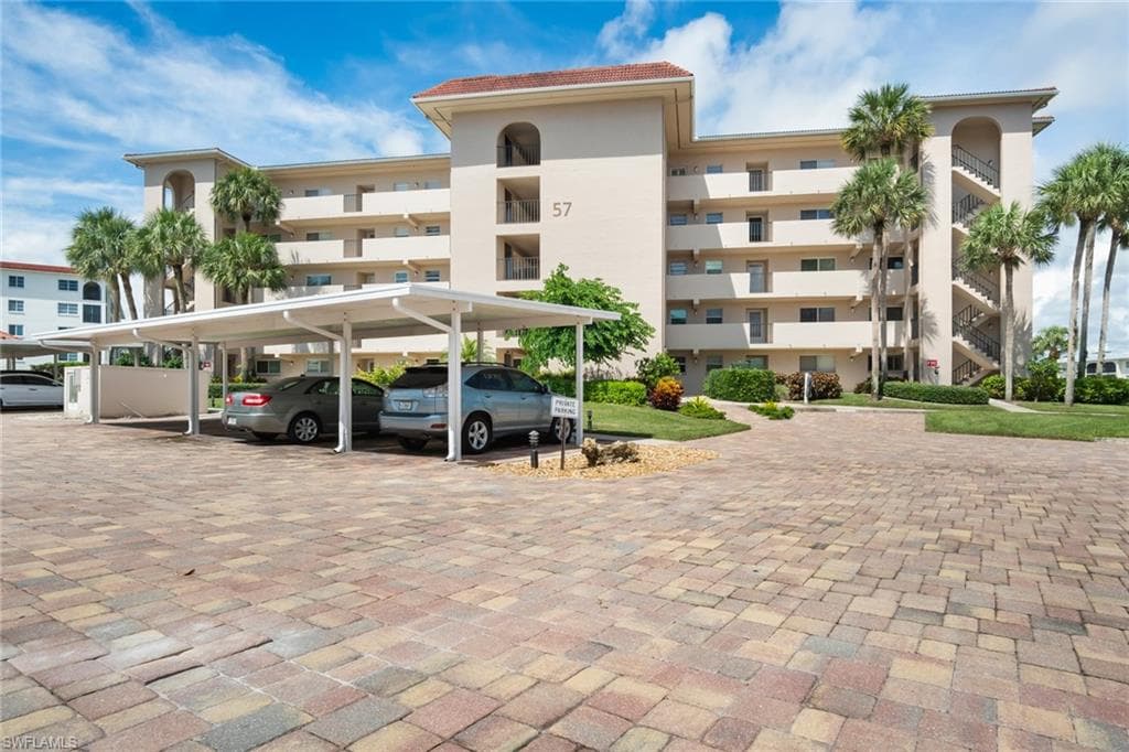 57 High Point CIR W 504 NAPLES, FL 34103