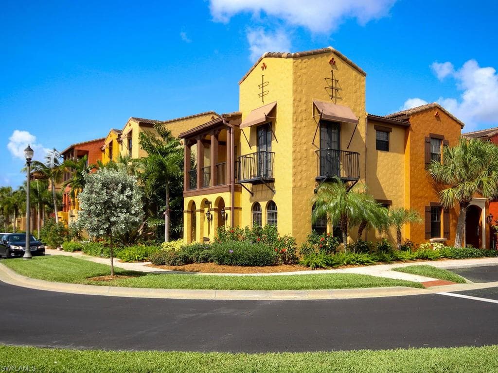 8993 Cambria CIR 19-3 NAPLES, FL 34113