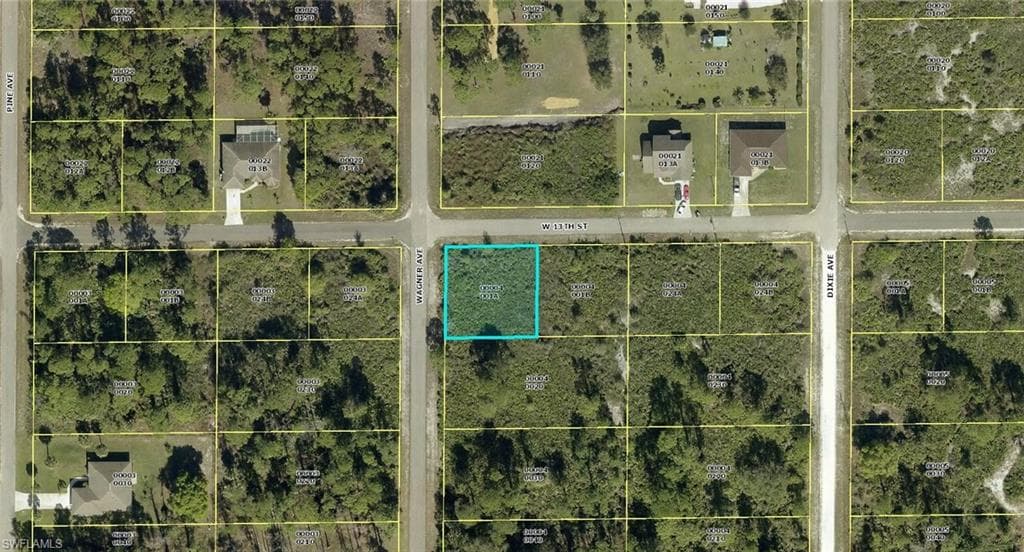 1907 W 13th ST LEHIGH ACRES, FL 33972