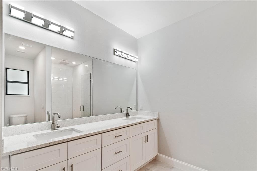 2604 21st TER CAPE CORAL, FL 33993