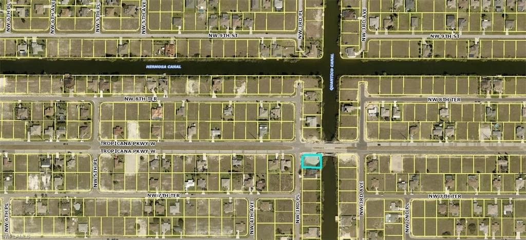 725 NW 3rd PL CAPE CORAL, FL 33993