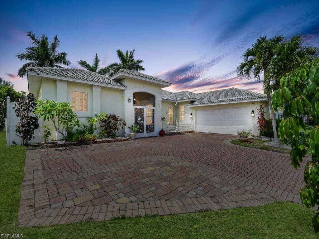 2120 SE 5th ST CAPE CORAL, FL 33990