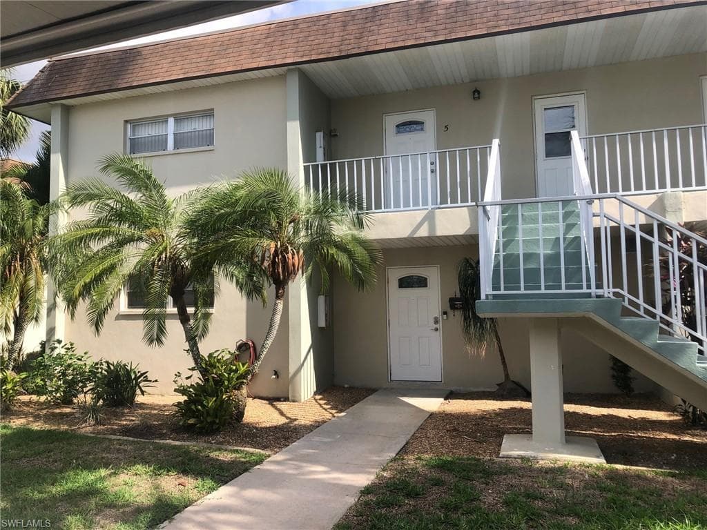 1715 Golf Club DR 1 NORTH FORT MYERS, FL 33903