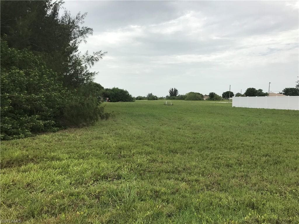 2829 NW 7th TER CAPE CORAL, FL 33993