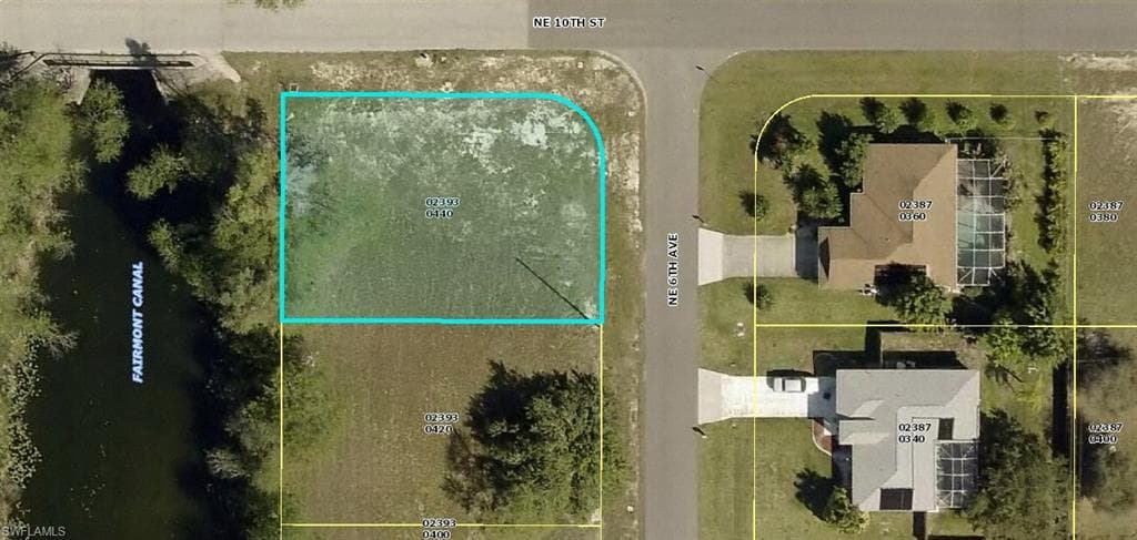 860 NE 6th AVE CAPE CORAL, FL 33909