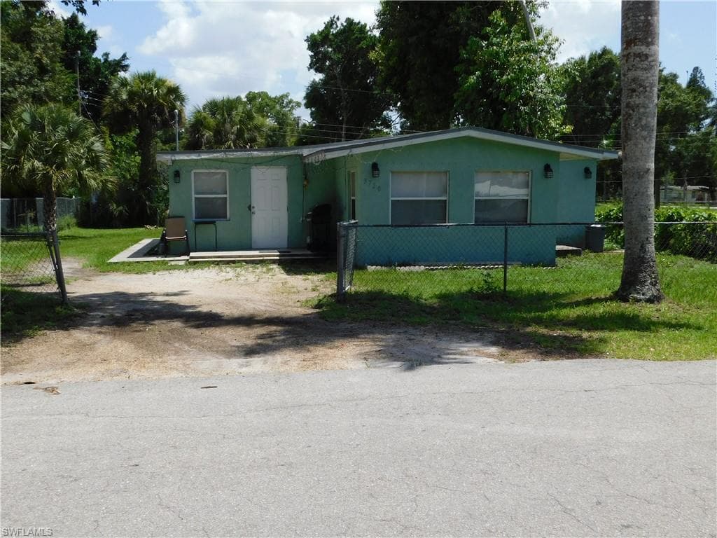 3720 Madison AVE FORT MYERS, FL 33916
