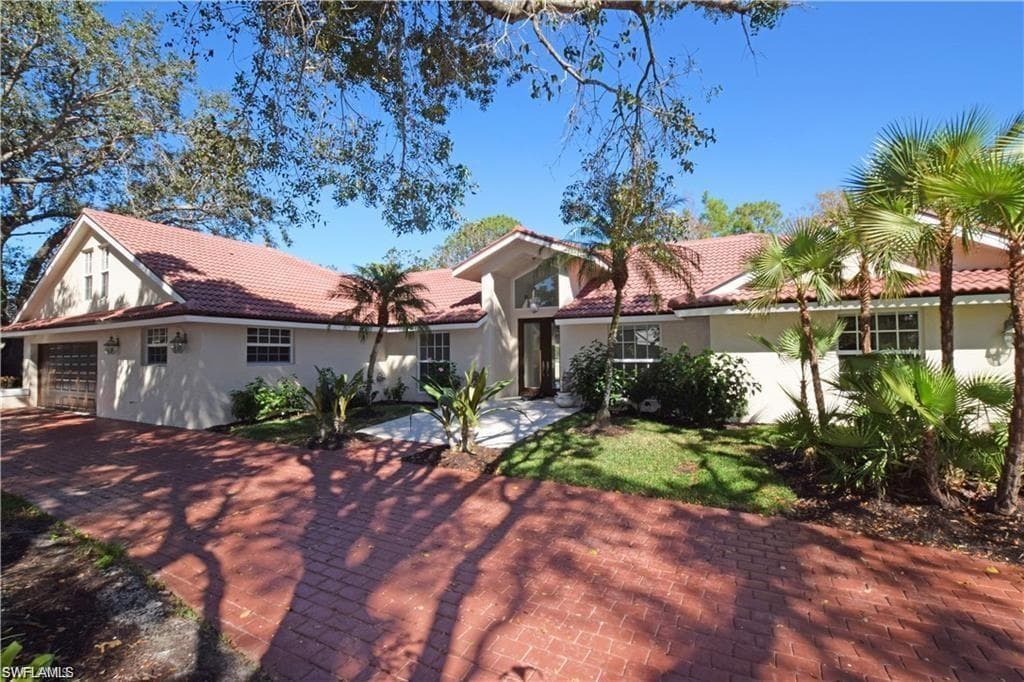 174 Edgemere WAY S NAPLES, FL 34105