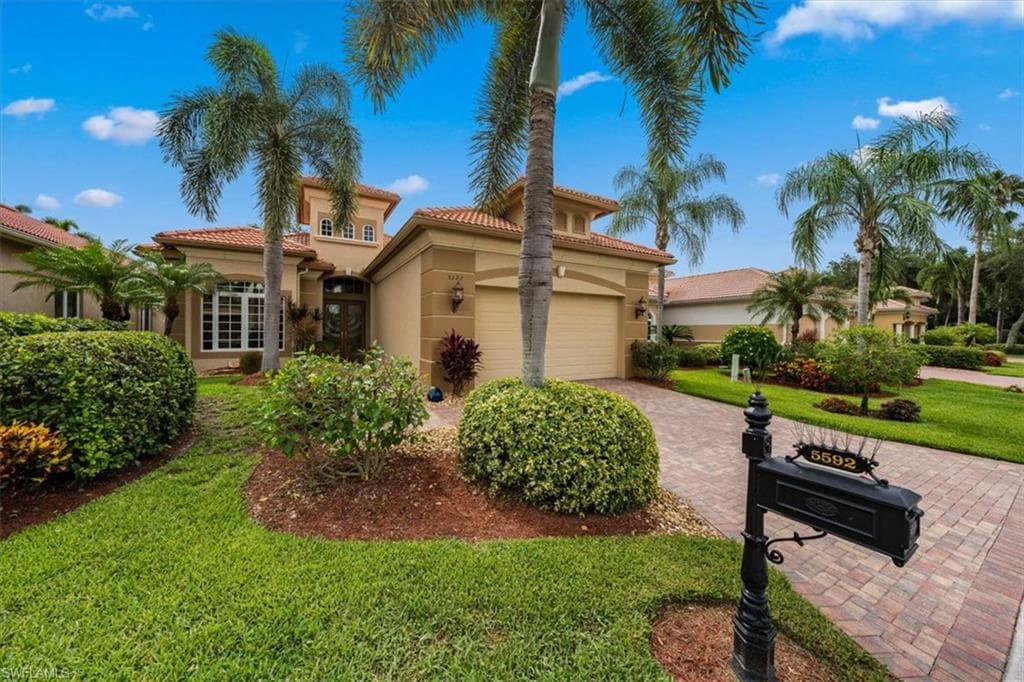 5592 Hammock Isles DR NAPLES, FL 34119