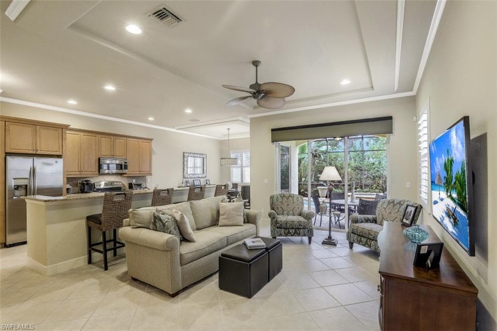 5809 Mango CIR 5809 NAPLES, FL 34110