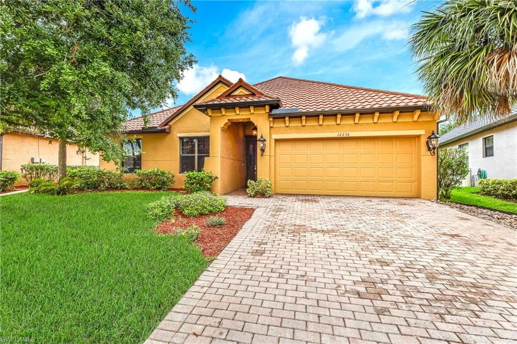 12236 Country Day CIR FORT MYERS, FL 33913