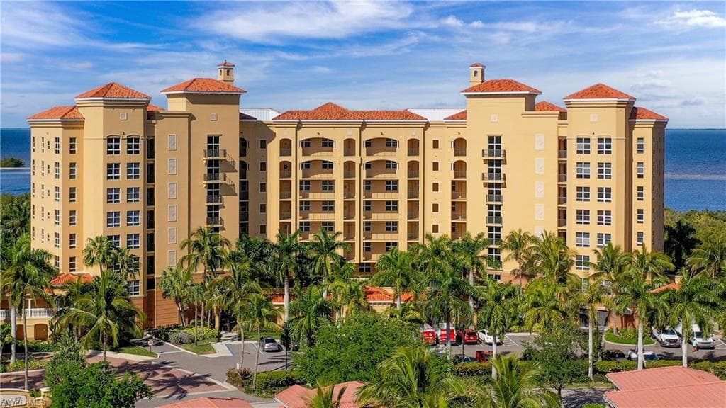 3321 Sunset Key CIR 204 PUNTA GORDA, FL 33955