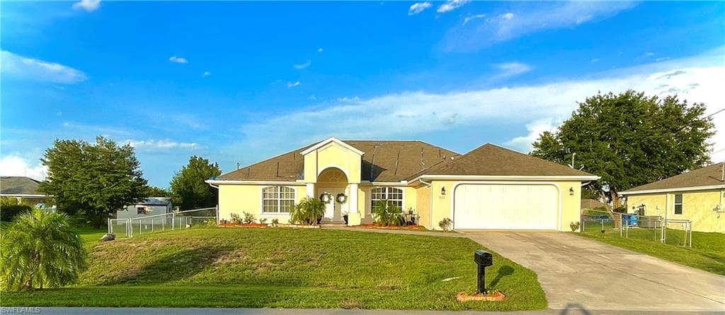 1020 Casino AVE LEHIGH ACRES, FL 33971