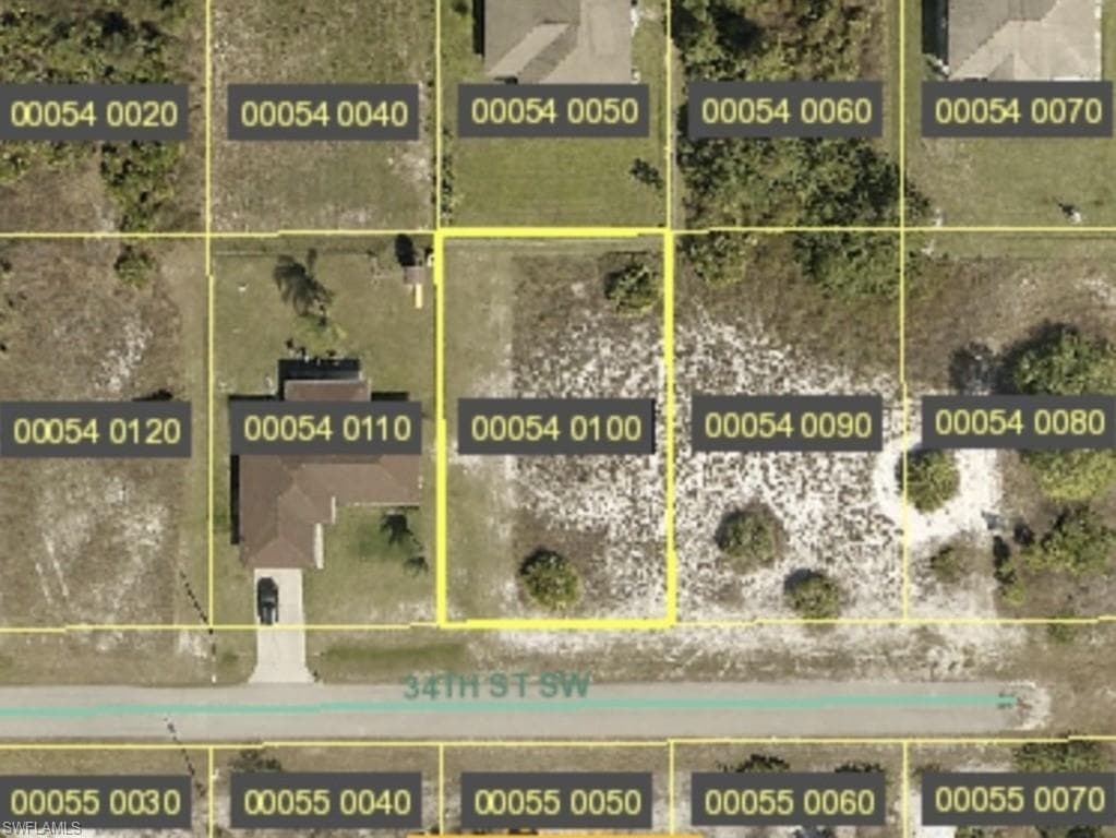 2704 34th ST SW LEHIGH ACRES, FL 33976